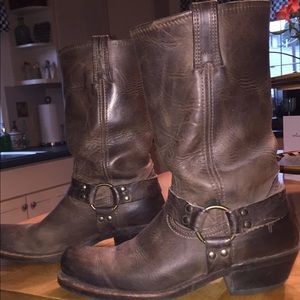 Frye Harness pull on boots. Lightly worn.
